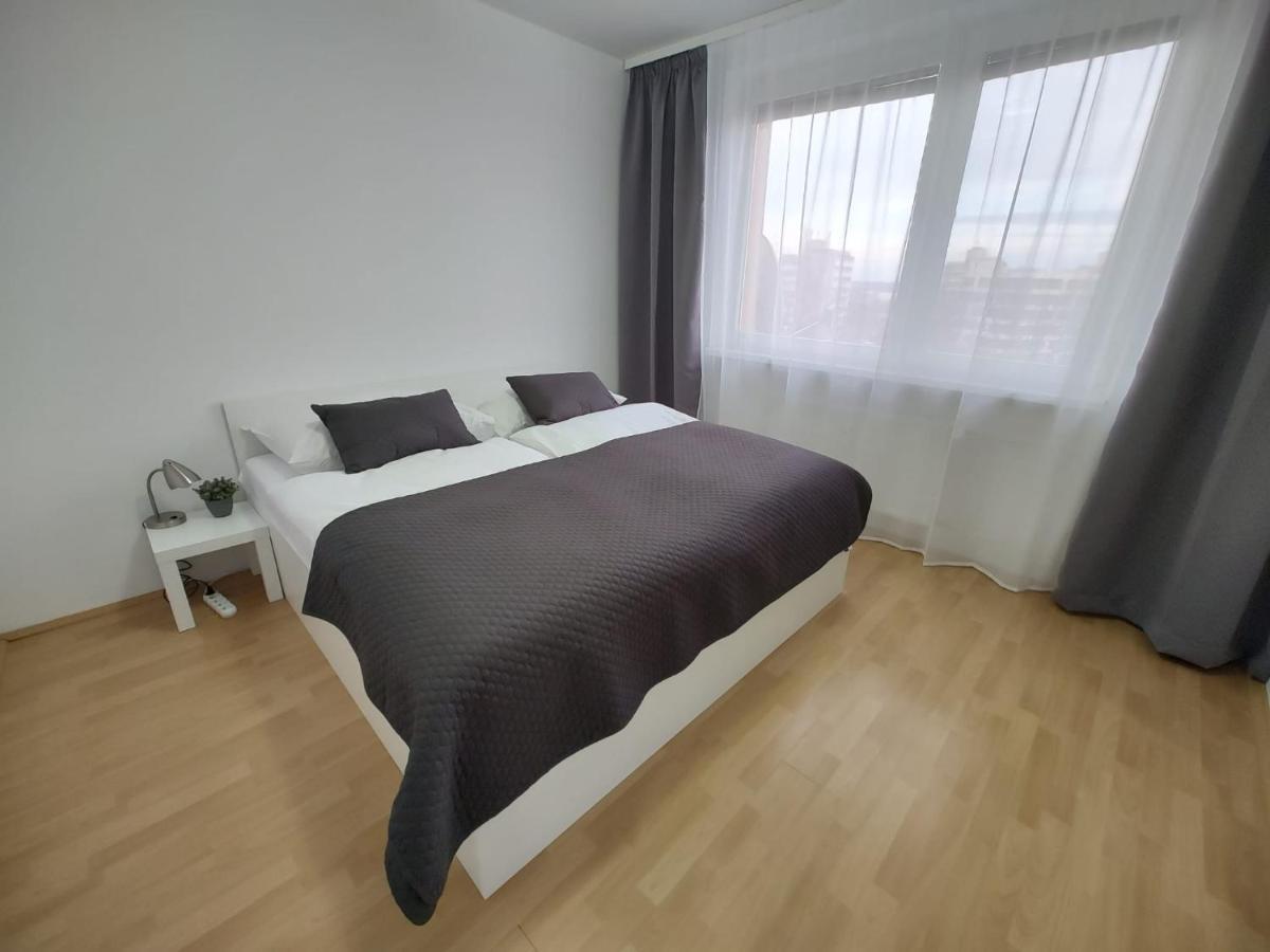 Marilyn Prijemny 3 Izbovy Byt V Raci Raca Esterno foto